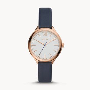 🌼 NWT Fossil navy leather watch
